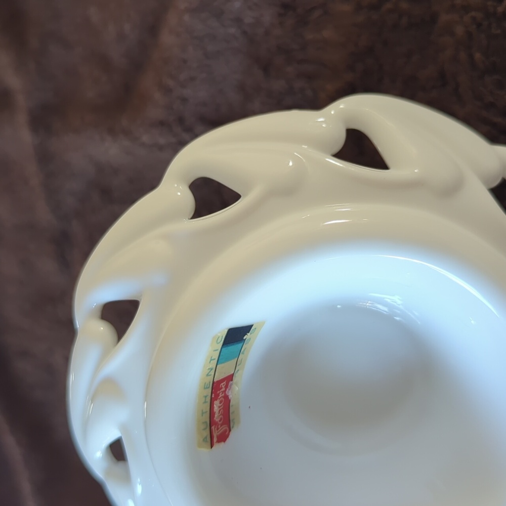 Fostoria Betsy Ross Milk Glass Candle Holder - Picture 3 of 6